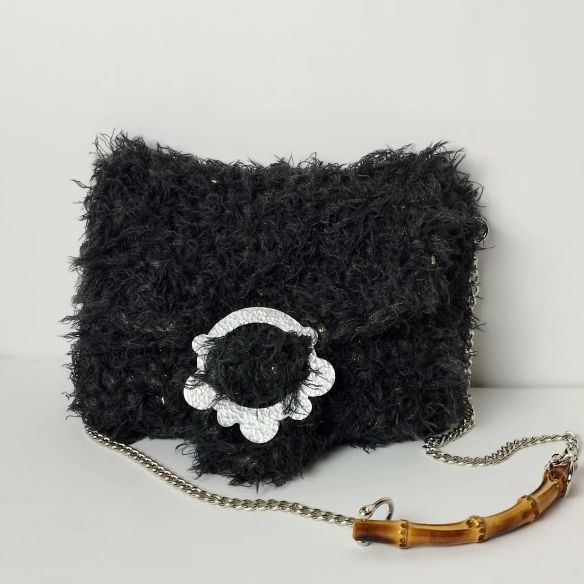 Borsa uncinetto in pelo e lurex Amira nera