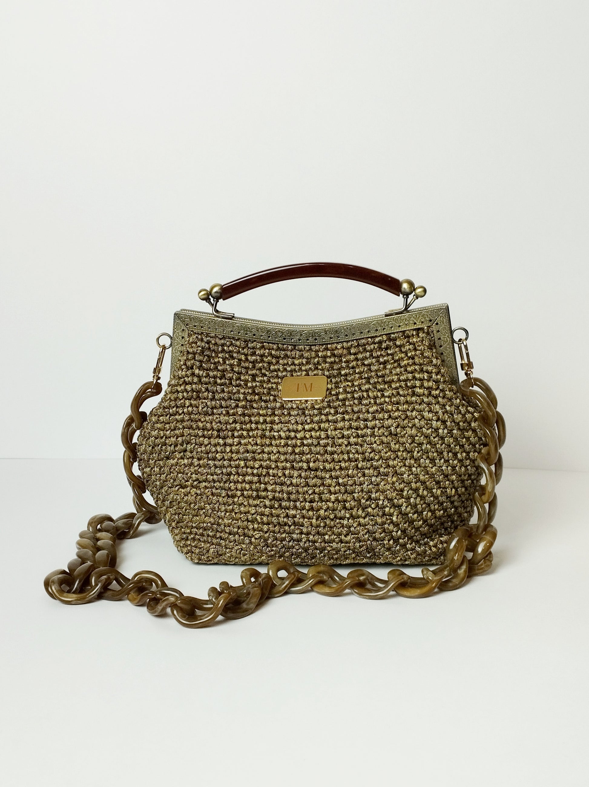 Borsa clutch uncinetto Susanna bronzo con catena in resina