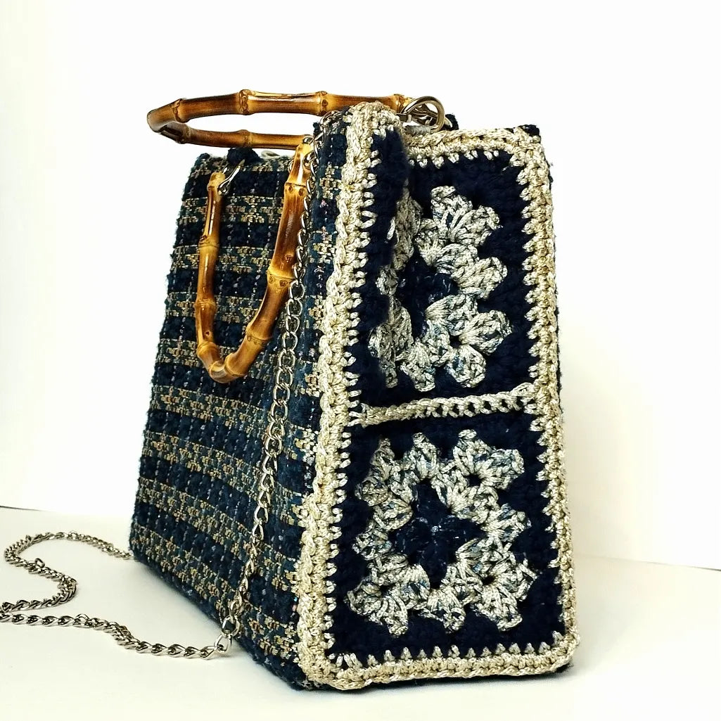 Borsa uncinetto a bauletto Aurora blu catena