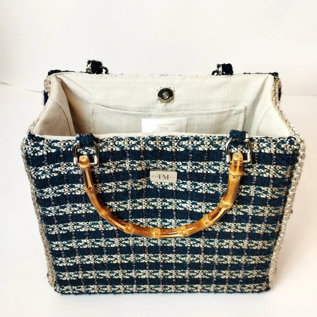 Borsa uncinetto a bauletto Aurora blu interno