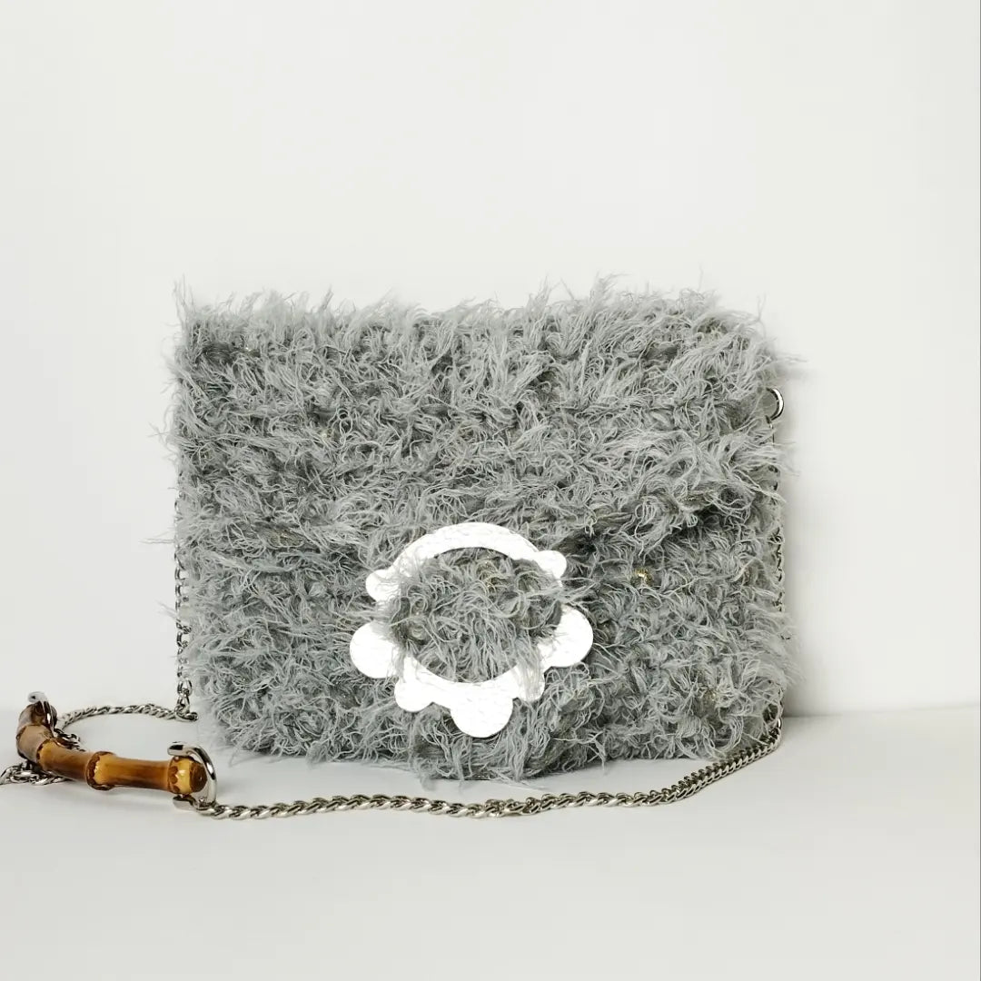 Borsa uncinetto in pelo e lurex Amira grigia
